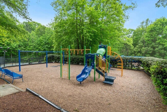 Building Photo - 7500 Tahoe Ct