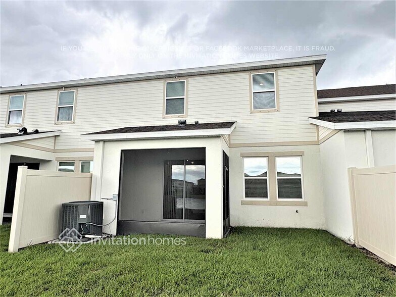 Building Photo - 11540 Woodleaf Dr