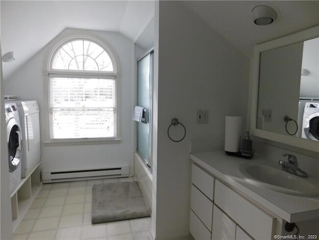 Building Photo - 14 Rocky Point Rd