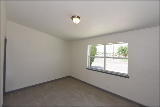 Building Photo - 10169 Dunbarton Dr