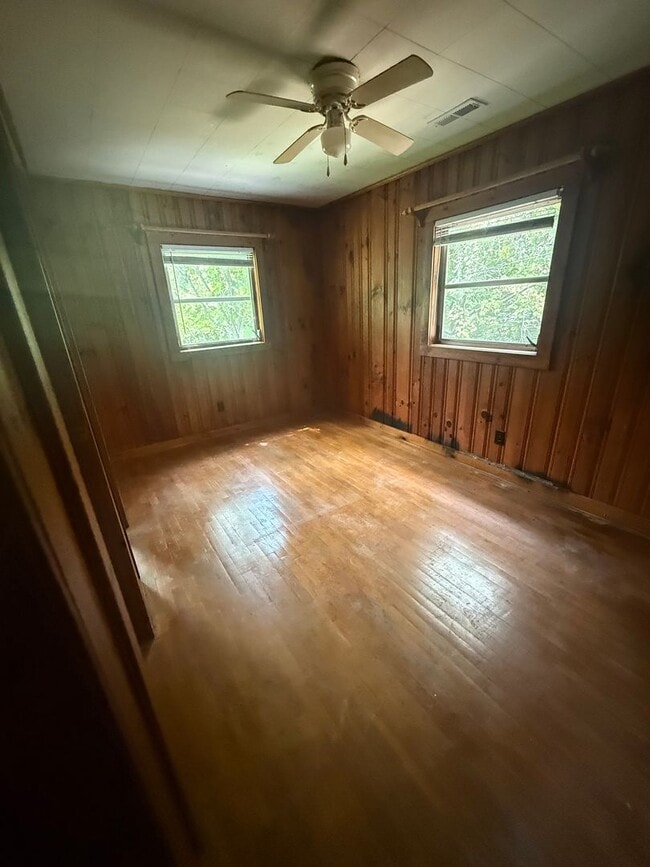 Building Photo - Sunrise Ranch