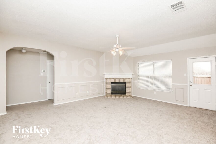 Building Photo - 2529 Rivers Edge Dr