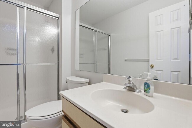 Building Photo - 119 Fort Evans Rd SE