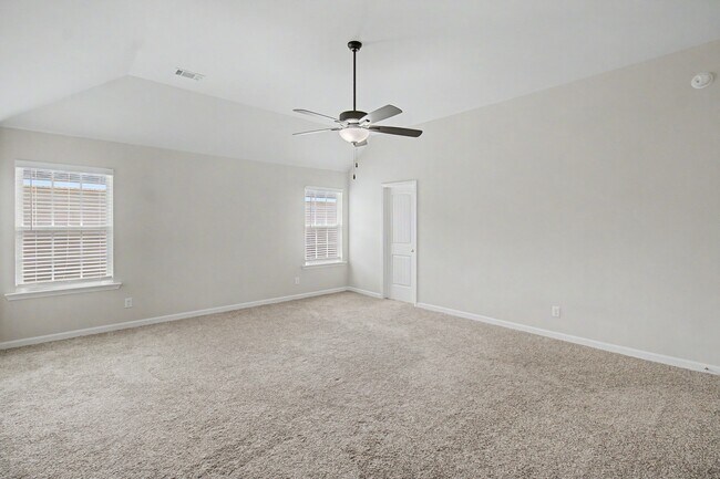 Building Photo - 319 Herty Ln
