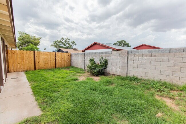 Building Photo - 4644 E Caballero St