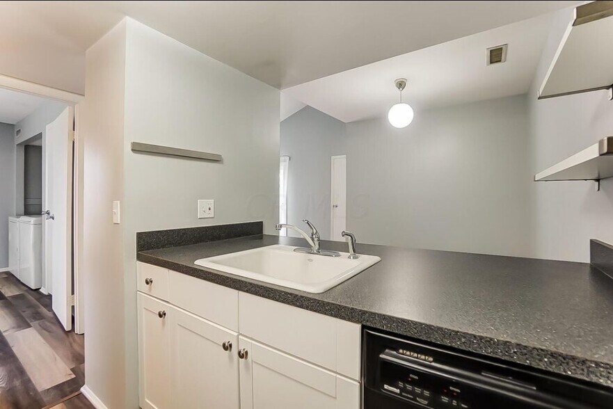 Building Photo - 1060 Merrimar Cir S