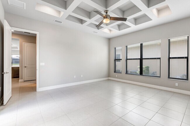 Building Photo - ** STONECREEK ** 3 BED + DEN / 3.5 BATH - ...