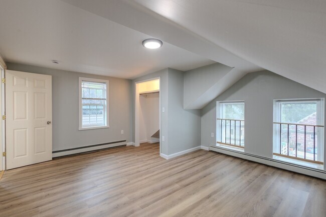 Building Photo - 53 Berkley St