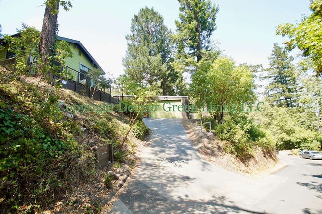 Building Photo - 2 Bedroom Woodacre Home with Views!