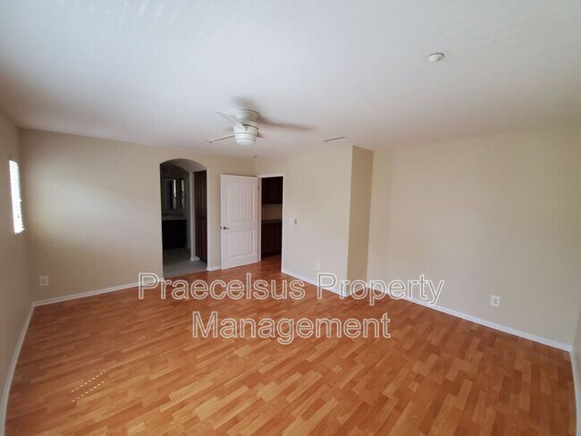 Building Photo - 2175 Condor Dr