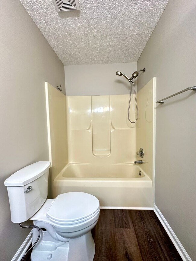 Building Photo - Stunning Single-Family Home with Plenty of...