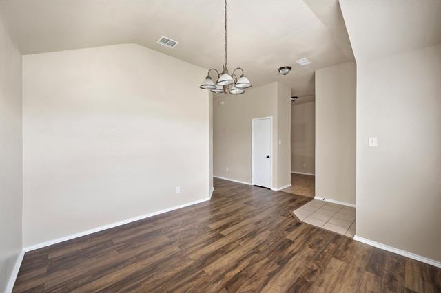 Building Photo - 812 Sierra Cir