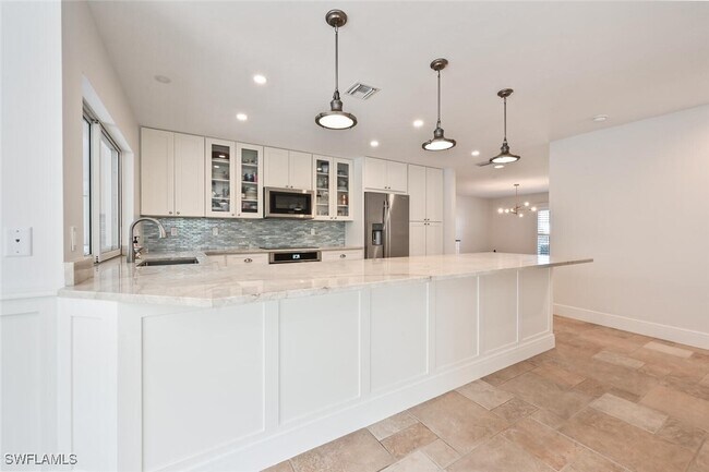Building Photo - 508 Devils Ln