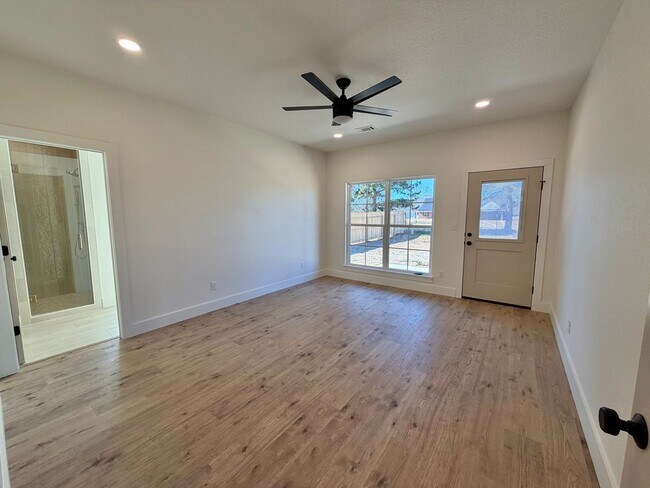 Building Photo - 509 Waggoner Ln