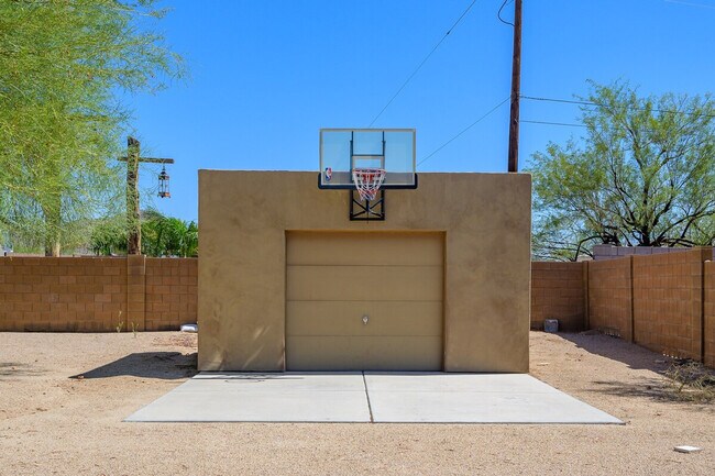 Building Photo - 39609 N 2nd Way