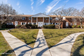 Building Photo - 142 South St