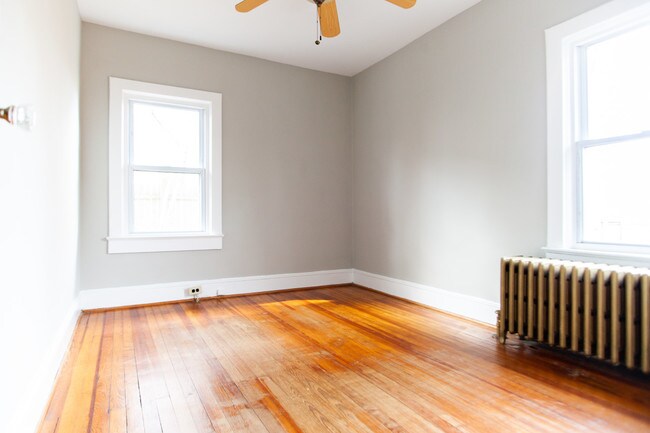 Building Photo - 4510 Dix st