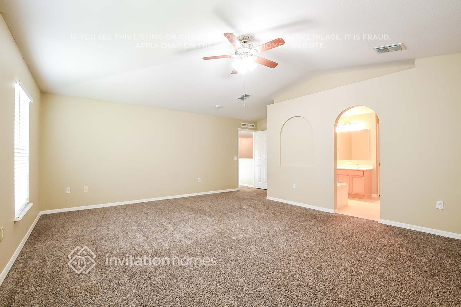 Building Photo - 16536 Corner Lake Dr