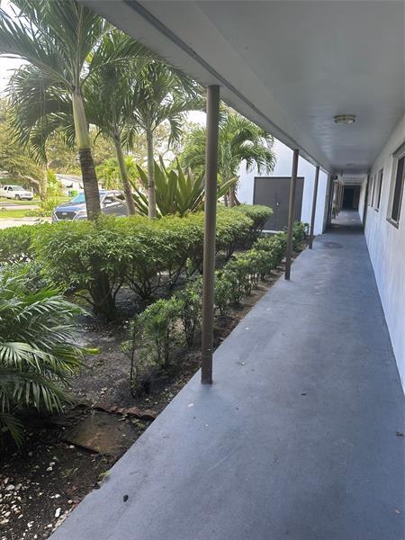 Building Photo - 1740 NW 60th Ave