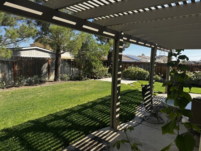 Building Photo - 13324 Luna Rd