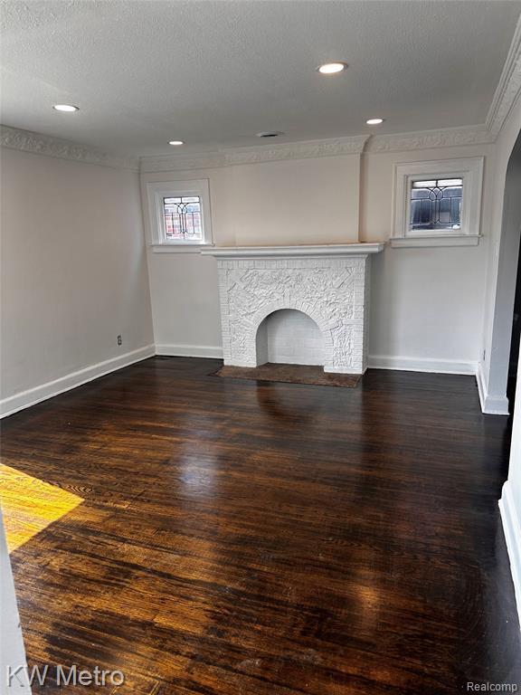 Building Photo - 17139 Roselawn St