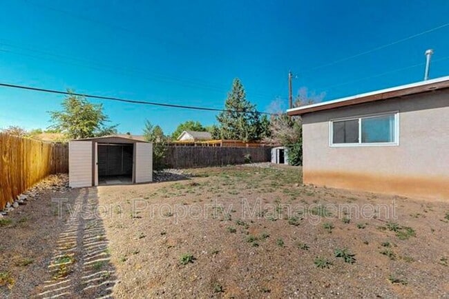 Building Photo - 5932 Avenida La Barranca NW