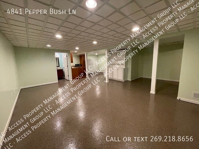 Building Photo - 4841 Pepper Bush Ln
