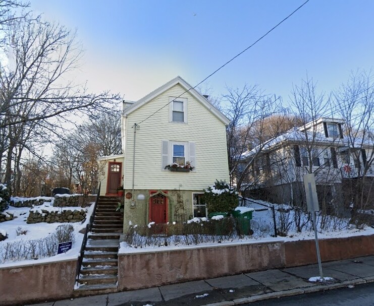 Building Photo - 232 Fulton St