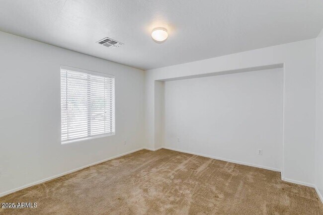 Building Photo - 6321 S 4 Peaks Pl