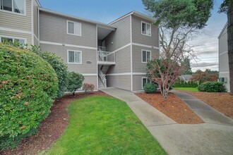 Building Photo - 2bd/1ba Kirkland Condo