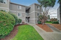 Building Photo - 2bd/1ba Kirkland Condo