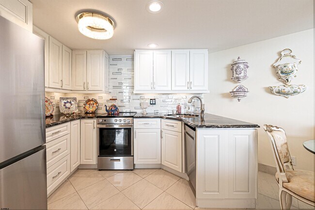 Building Photo - 3851 Boardwalk