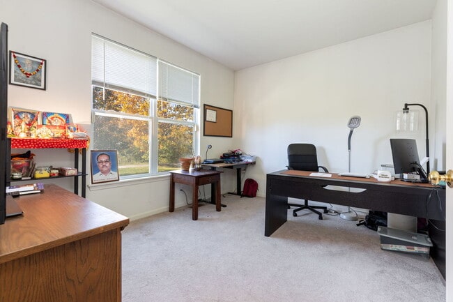 Building Photo - 9 Lake Plumleigh Ct