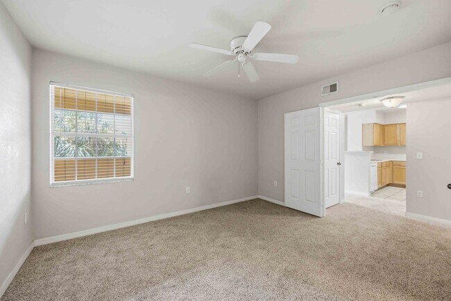 Building Photo - 1195 Villagio Cir