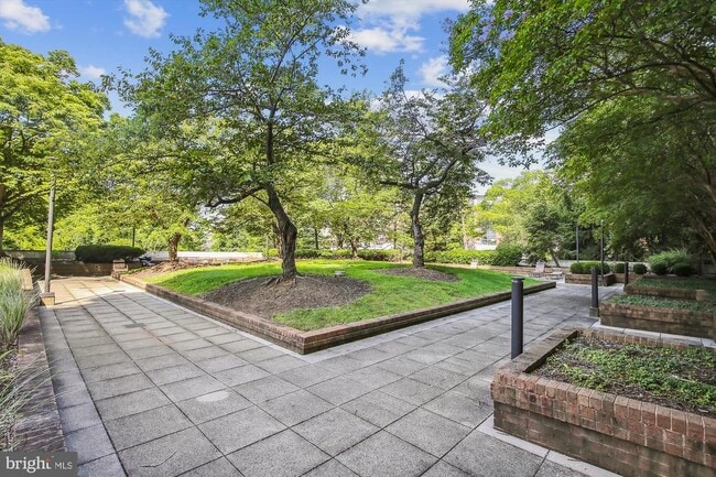 Building Photo - 1016 S Wayne St