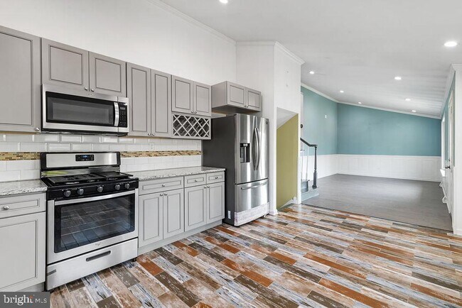 Building Photo - 23 N Sunset Dr