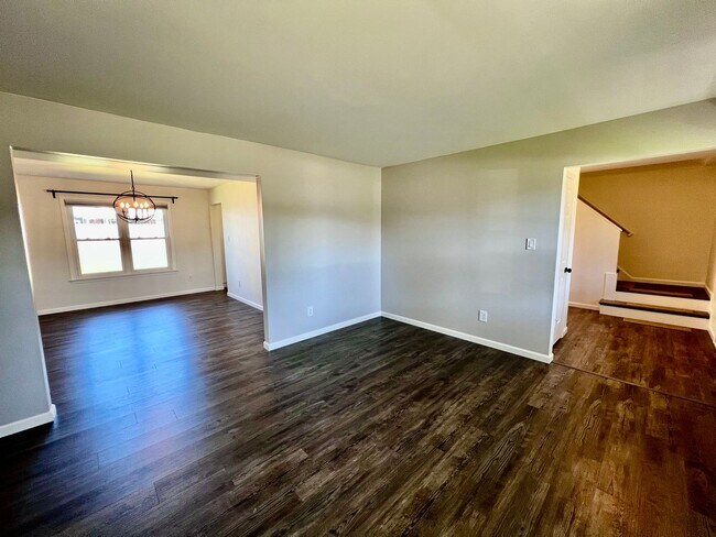 Building Photo - Charming Home in Ocean Lakes Community