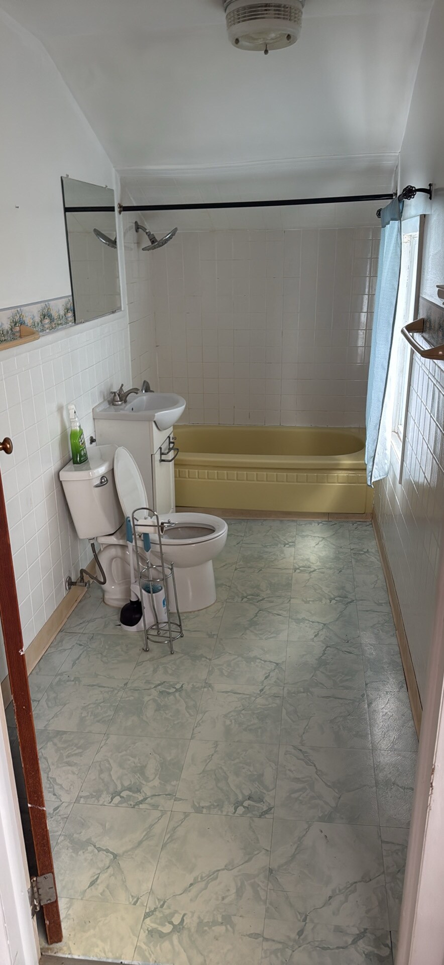 Building Photo - 293 N Midler Ave