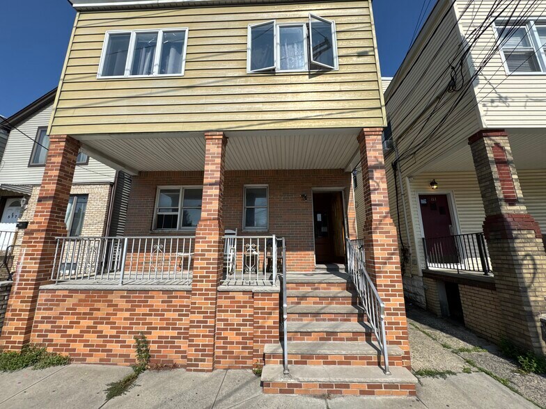 Unit 1 - 579 Avenue A