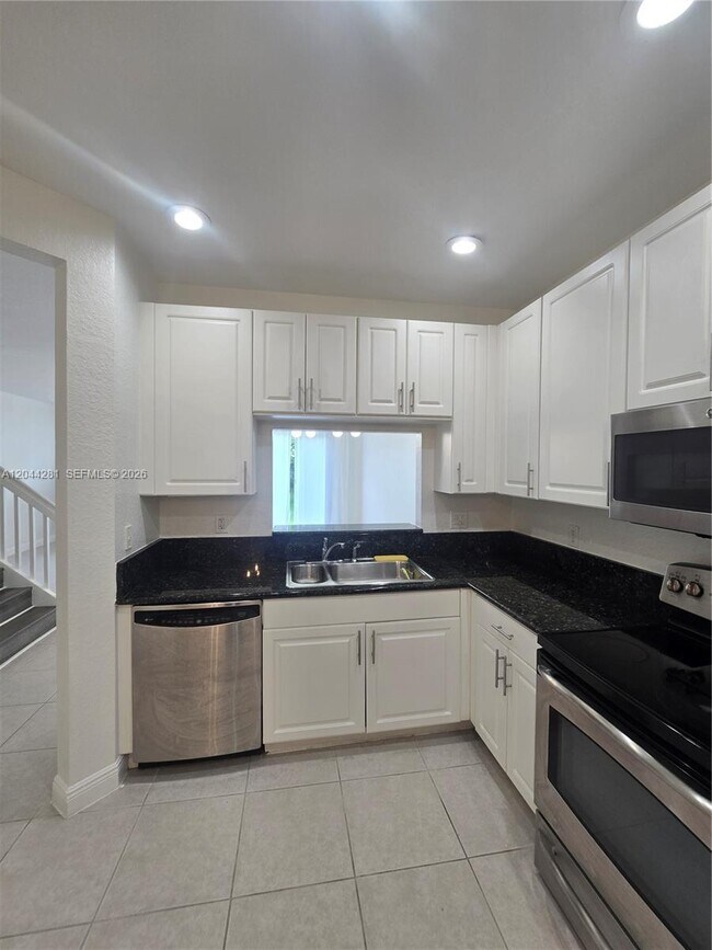 Building Photo - 9738 Darlington Pl