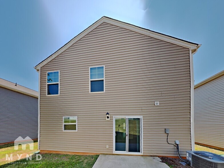 Building Photo - 1009 Jaxson Terry LN