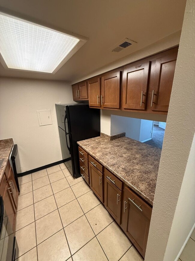 Building Photo - 3 Bed 2 Bath Available in Cottonwood Villas, Westminster