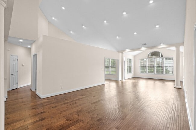 Building Photo - Harvest Home