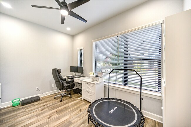 Building Photo - 11718 Cibolo Cyn Rd