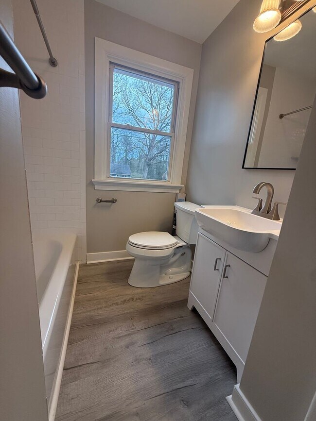 Building Photo - Beautifully RENOVATED 3 bedroom 2 full bath on large fenced in lot--Hurry!