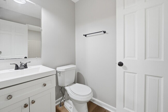 Building Photo - 3921 Henry Ct