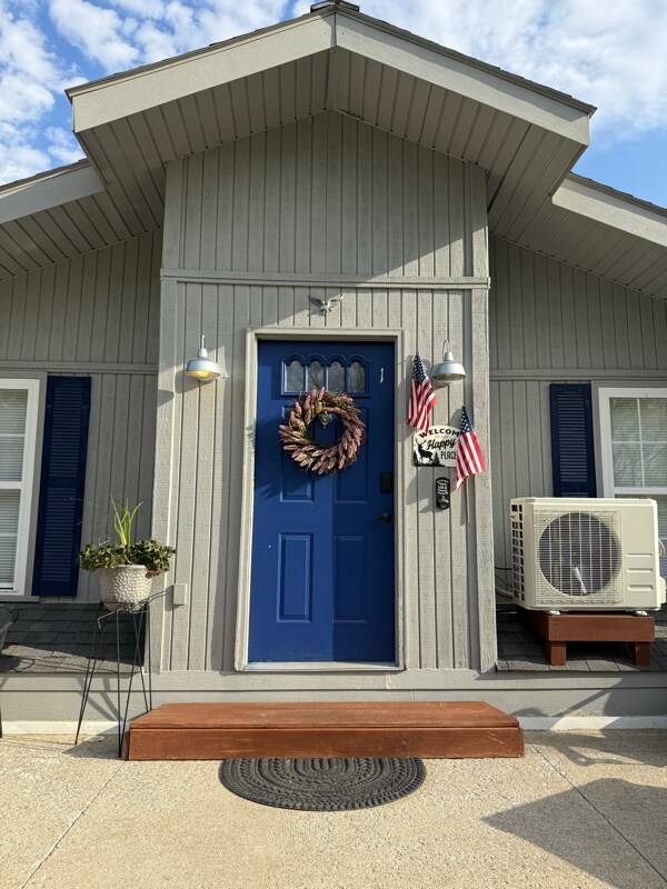 Building Photo - 704 Mystic View Rd