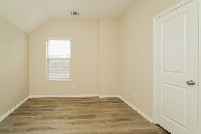 Building Photo - 441 Lacey Oak Lp