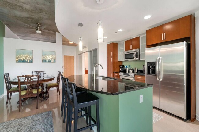 Building Photo - 801 15th St