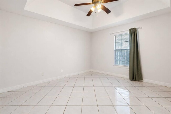 Building Photo - 3482 Chablis Dr